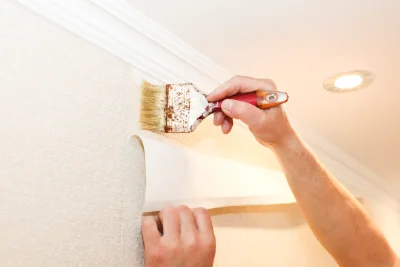 Pose de papier peint à Brains-sur-les-Marches — revêtements muraux et toiles de verre